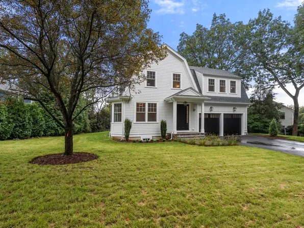 19 Northgate Rd, Wellesley, MA 02481