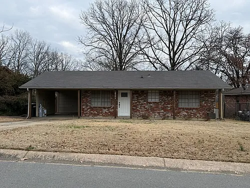 8606 Holiday Dr Photo 1