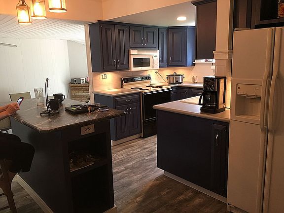 2nd image of 1213 Bel Air Dr