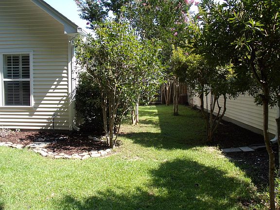5th image of 307 Garden Grove Dr