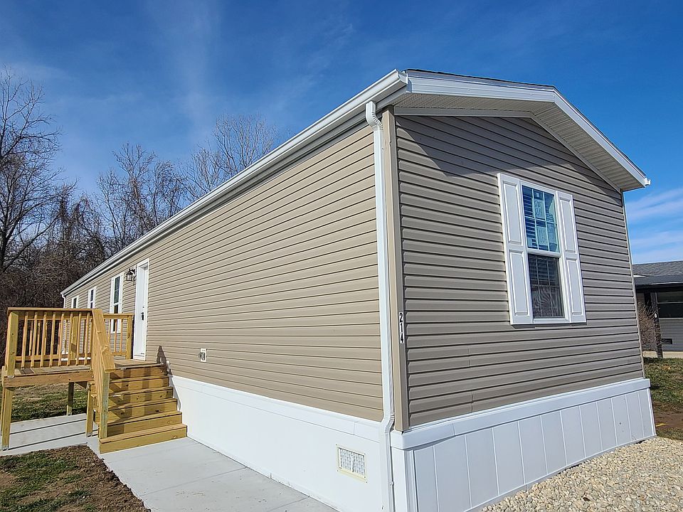 1st image of 214 Woodland Trl