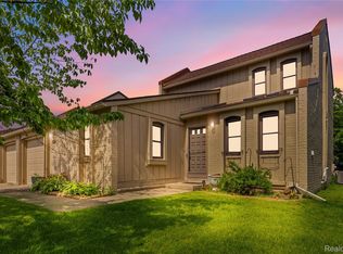 2969 Moon Lake Dr, West Bloomfield, MI 48323