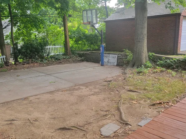 186-18 Cambridge Road image 8 of 12