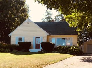 2132 Glencoe Way, Lansing, MI 48906