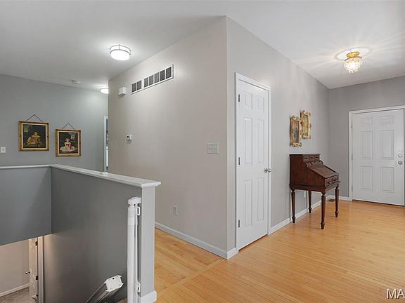 3rd image of 579 Misty Mountain Dr