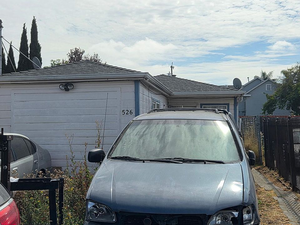 1st image of 526 Douglas Ave