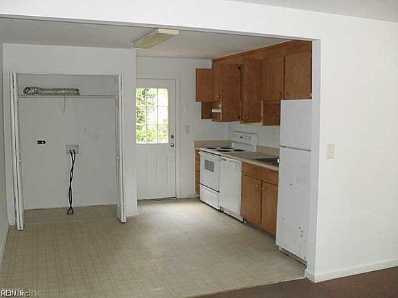 3rd image of 122 Christian St APT 5