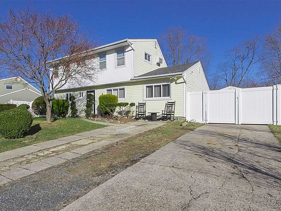 4th image of 41 Dahlia Dr W