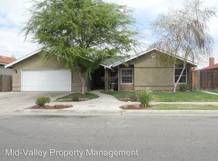 214 E Kennedy Ave, Tulare, CA