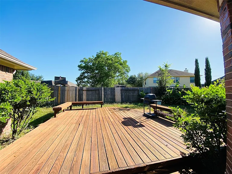 17222 Dark Cavern Ct — Photo 13