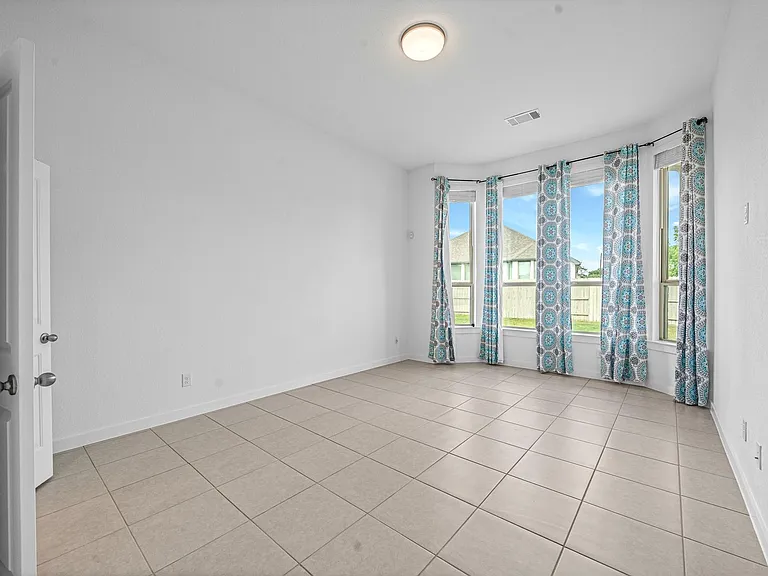 2221 Forest Trace Ln — Photo 30