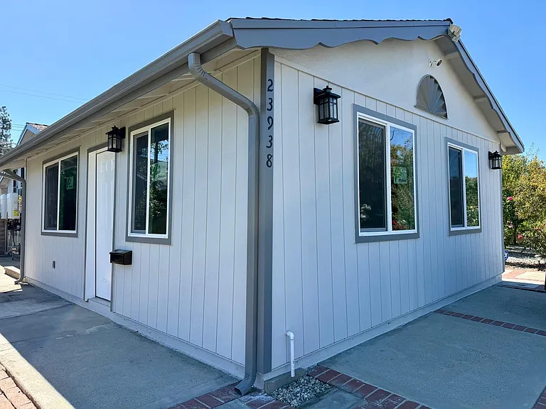 23938 Friar St — Photo 9