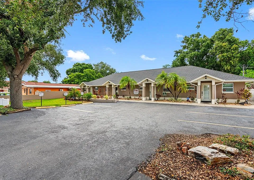 2703 W Tampa Bay Blvd #D