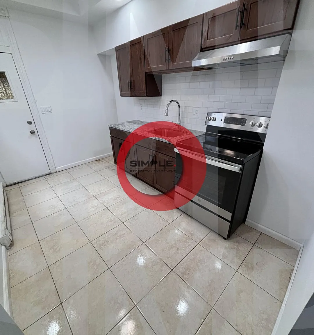 3 bed, 1163 sqft, $1,275 — Photo 2