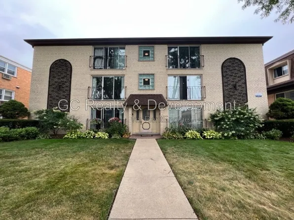 1247 E Washington St APT 202, Des Plaines, IL 60016