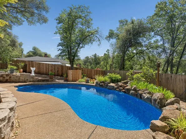 6320 Zamora Dr, Placerville, CA 95667