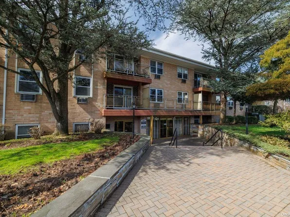 157 Hempstead Avenue #3B, Lynbrook, NY 11563