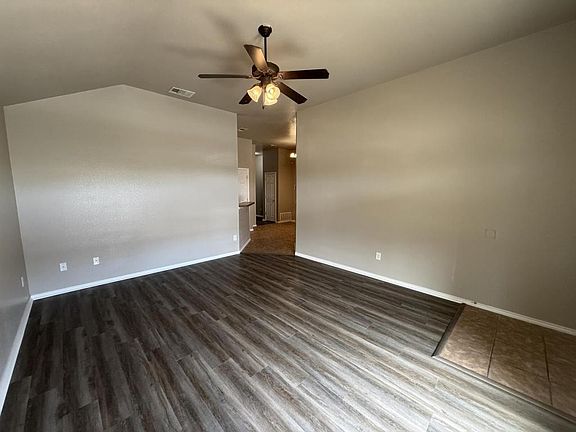 3rd image of 4205 Cambridge Dr #A