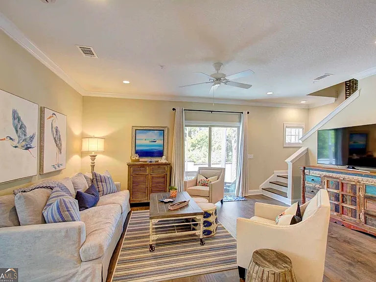 205 Mariners Cir — Photo 7
