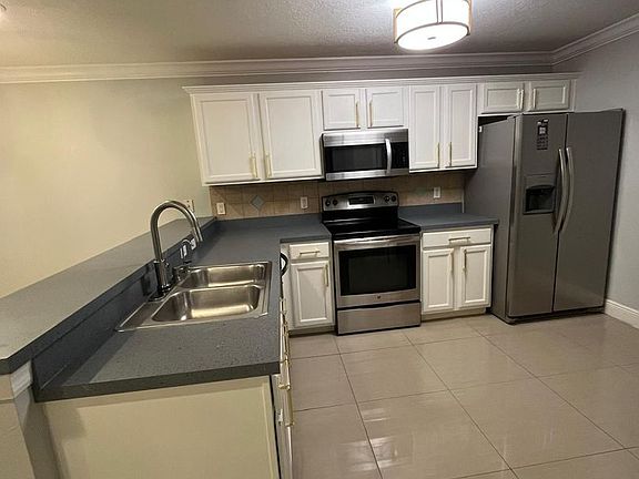 5th image of 410 Tradition Ln