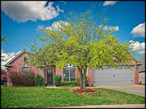 2nd image of 16459 Kingston Ct