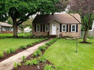 3227 Latham St, Rockford, IL 61103