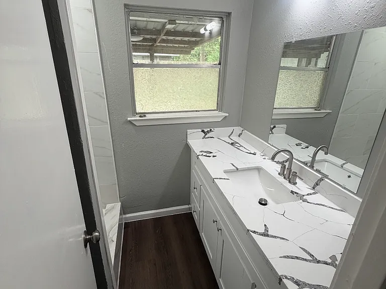 2711 Mulberry Ln — Photo 7