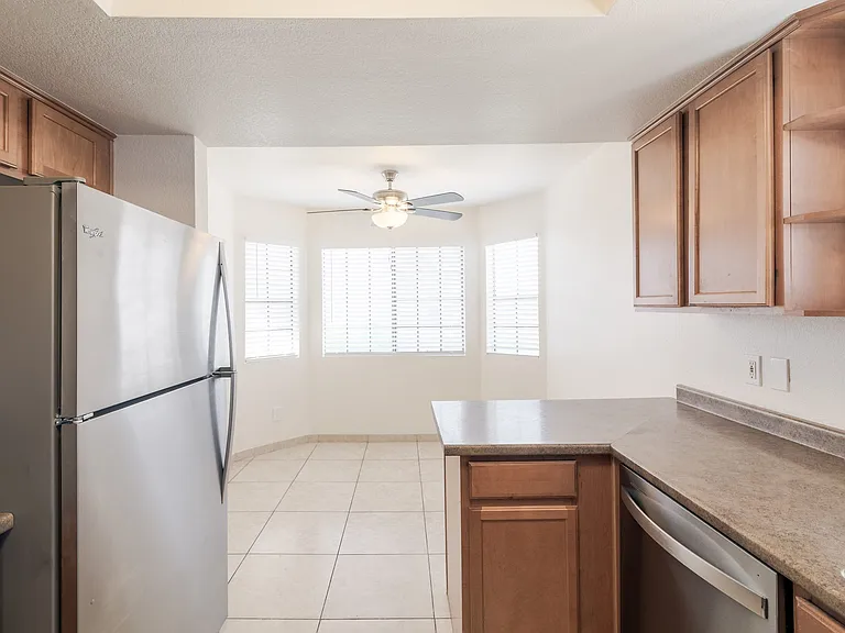 925 S Longmore #201 — Photo 14