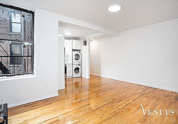 2nd image of 141 Edgecombe Ave #15