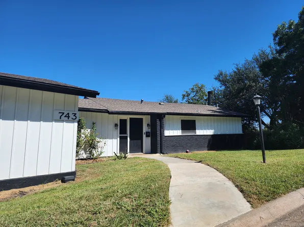 743 Westwood Dr, Sherman, TX 75092