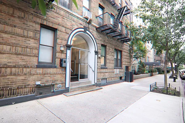 Rented by Halstead Real Estate | media 38