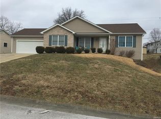 202 Adams Ct, New Haven, MO 63068