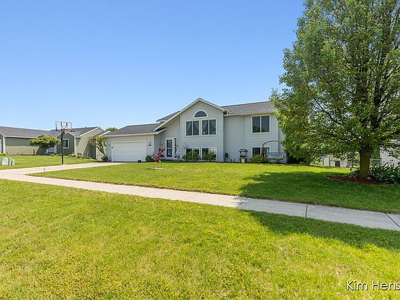 2nd image of 7088 Quintara Dr NE