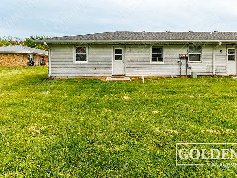 6301 E Piccadilly Rd — Photo 2