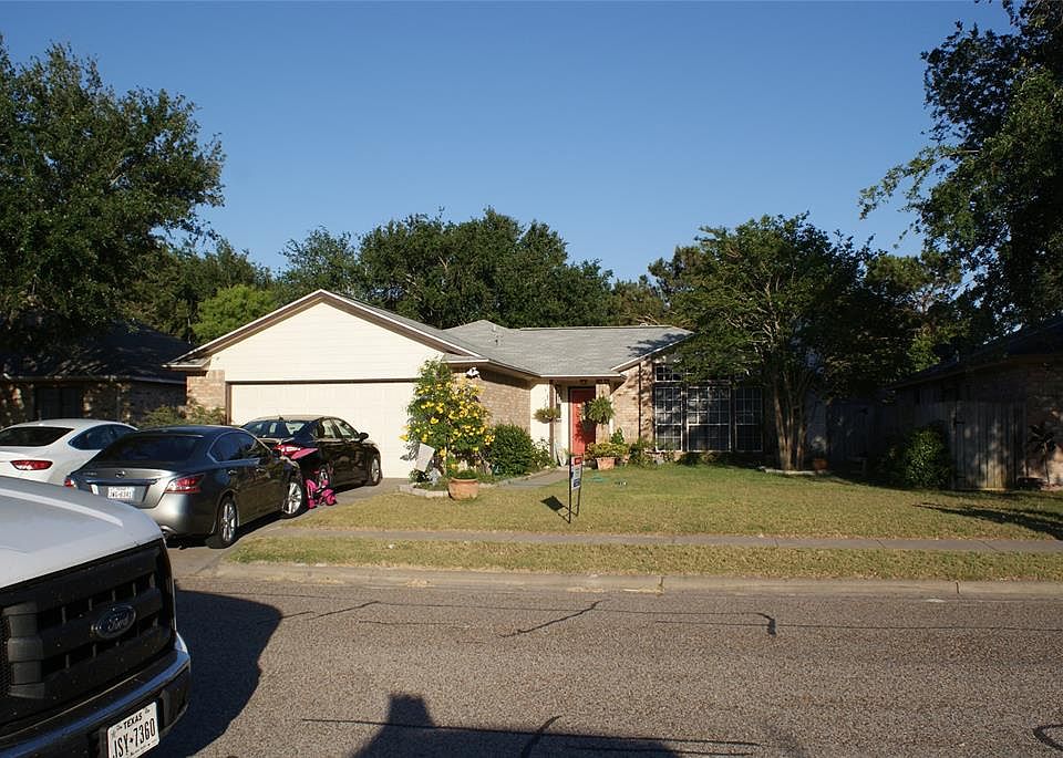 1st image of 2224 Ivy Dr