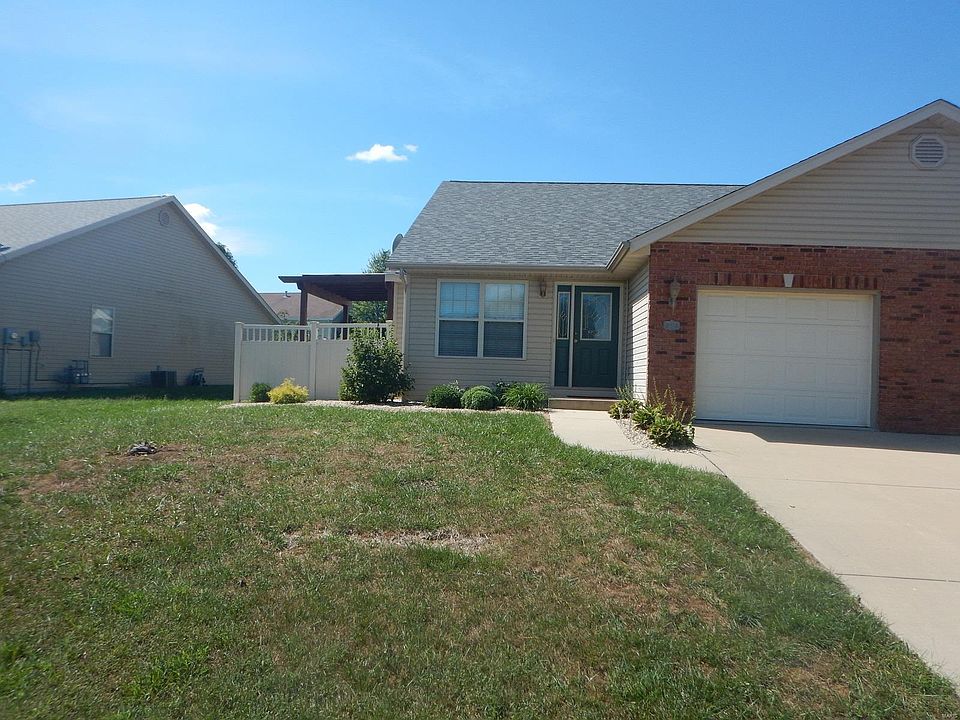 1st image of 10930 Upland Terrace Dr