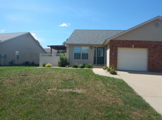 10930 Upland Terrace Dr, Lebanon, IL 62254