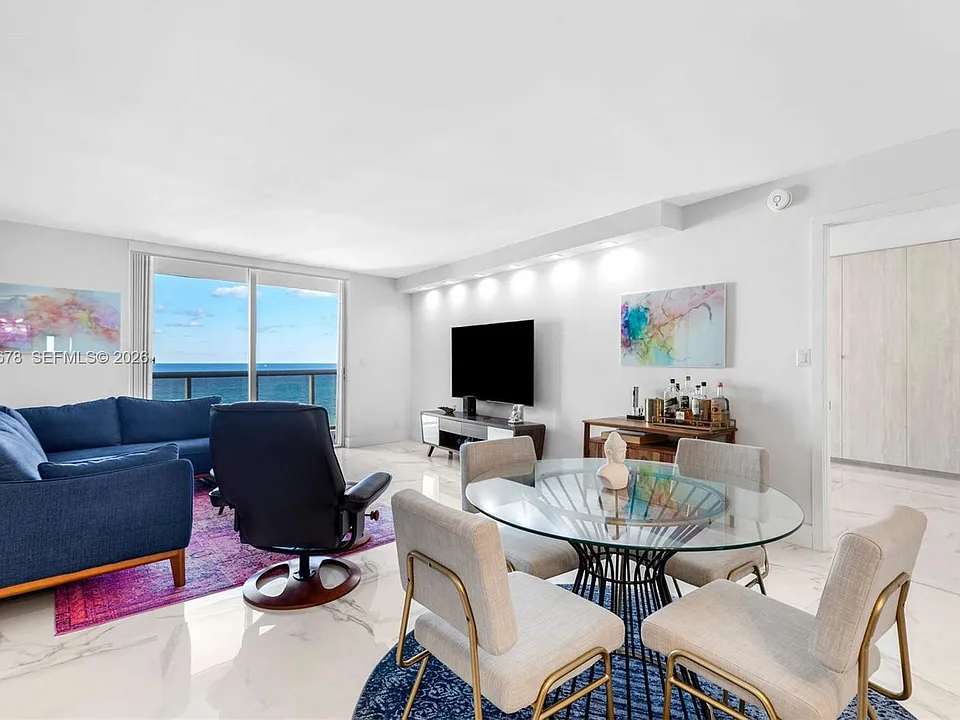 6039 Collins Ave #1527