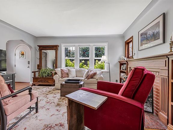 5th image of 6619 Lindenwood Pl