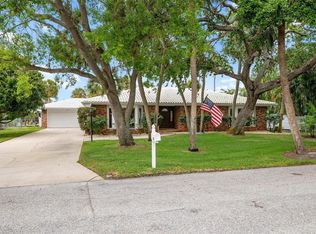 621 Buttonwood Dr, Longboat Key, FL 34228