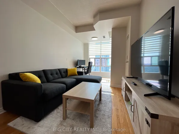 33 Elm Dr W #2301, Mississauga, ON L5B 4M2