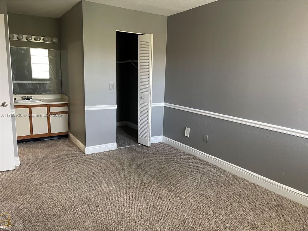 1247 SW 46th Ave APT 1312, photo 6