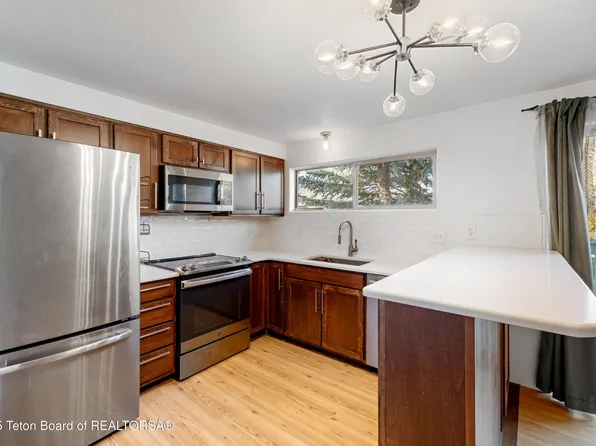 750 Powderhorn Ln APT K-4, Jackson, WY 83001