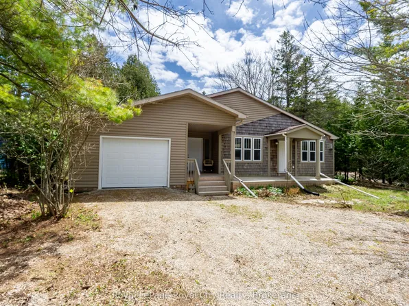 48 Head St, Northern Bruce Peninsula, ON N0H 2R0