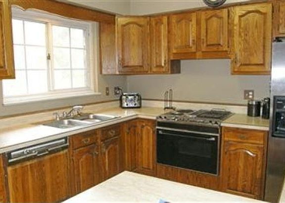 5th image of 724 Janet Dr