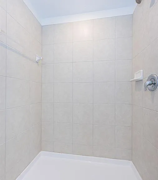 8327 Crescent Oaks Dr — Photo 31