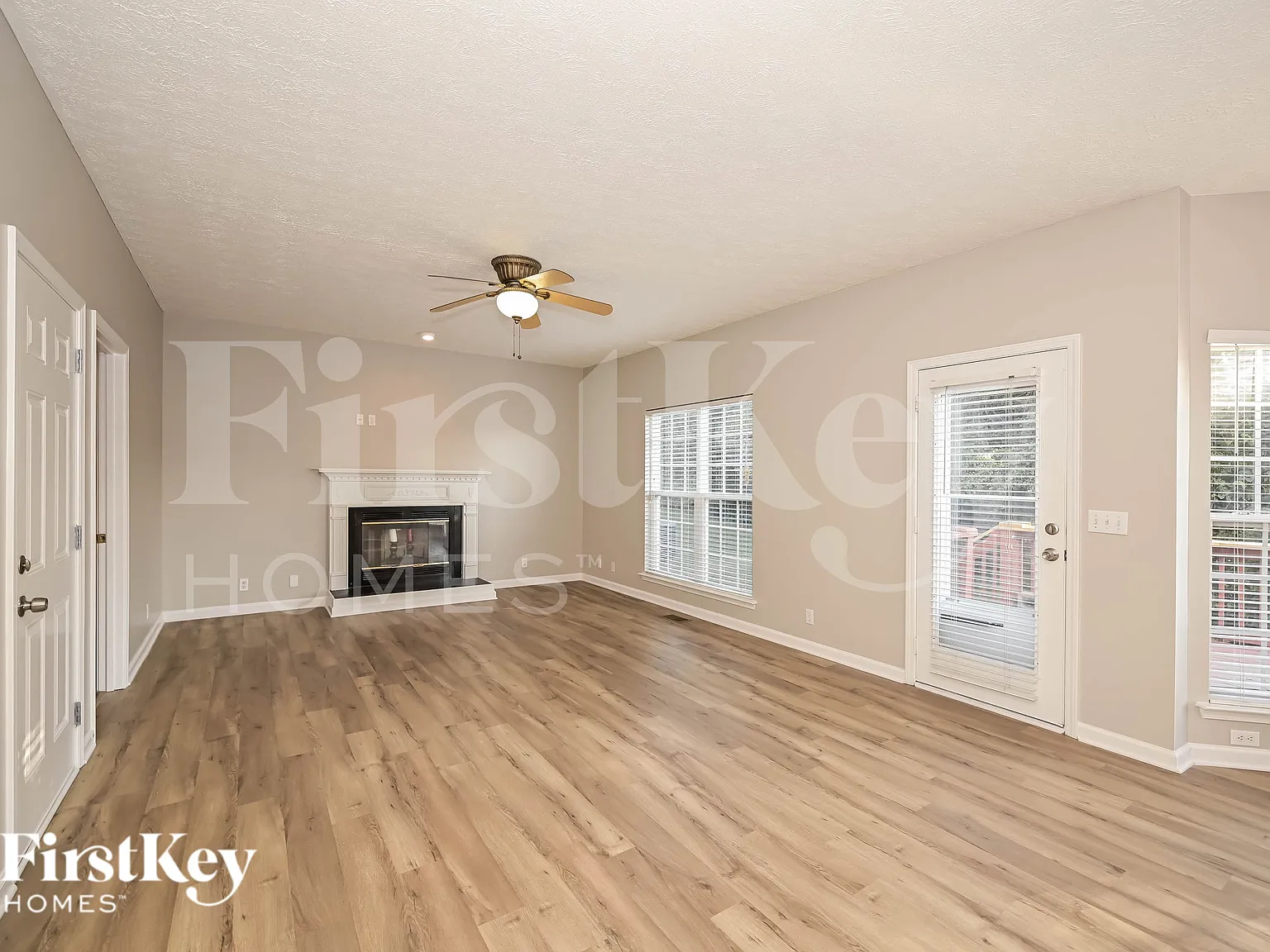 3 bed, 2.5 bath, 2928 sqft, $2,580 — Photo 2