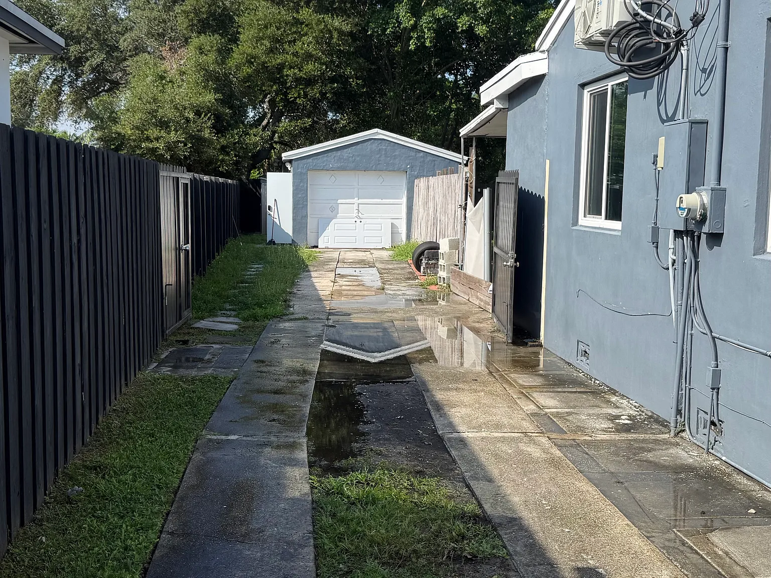 2649 Johnson St — Photo 4