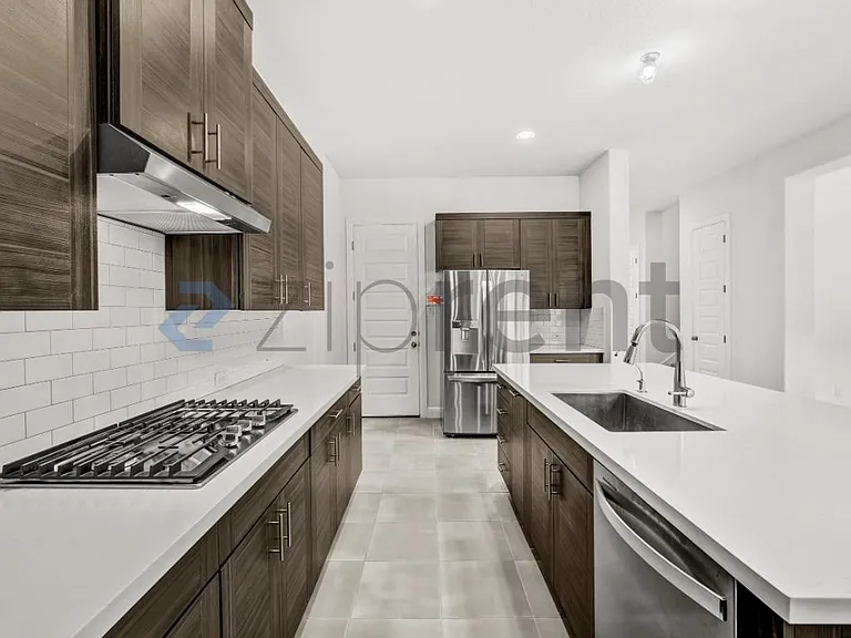 6405 Golden Bough Ln — Photo 17