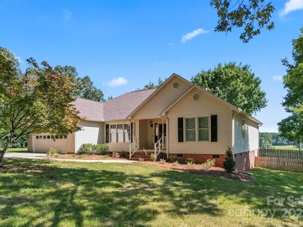 1706 Whitney Ln, Salisbury, NC 28146